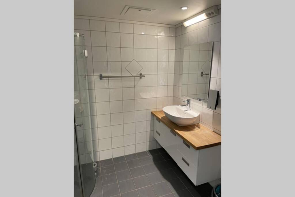 Flott Leilighet Med Spektakulaer Utsikt! Hjelmeland Exterior foto